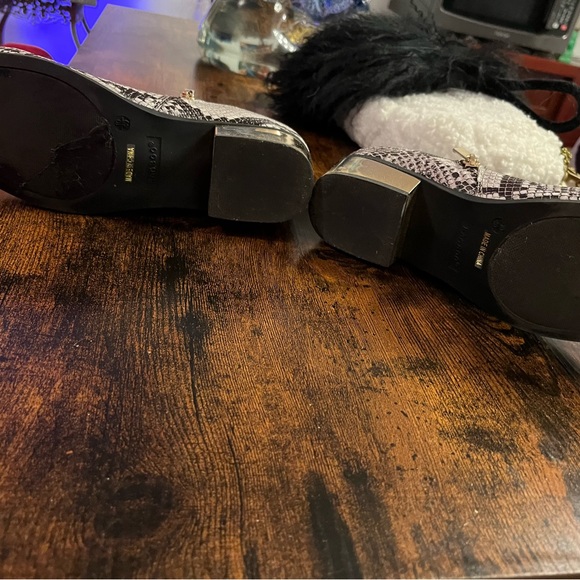 Faux snakeskin booties - Picture 10 of 11